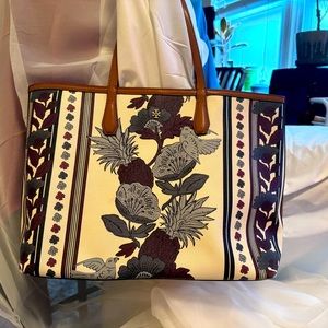 ❤️Tory Burch Love Totes 💕
